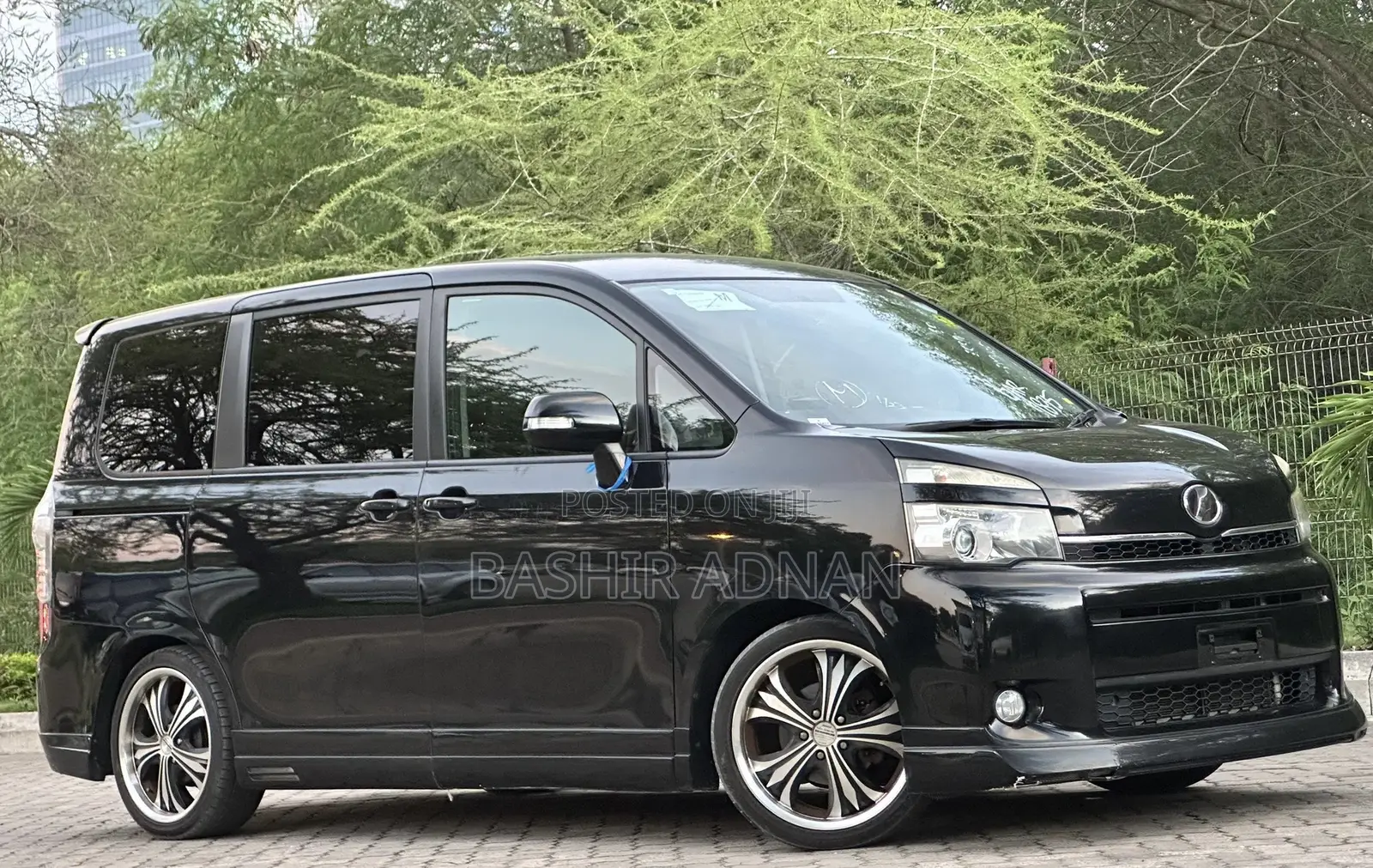 Toyota Voxy 2011 Black