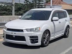 Mitsubishi Outlander Sport SE 2011 White
