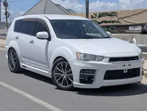 Mitsubishi Outlander Sport SE 2011 White