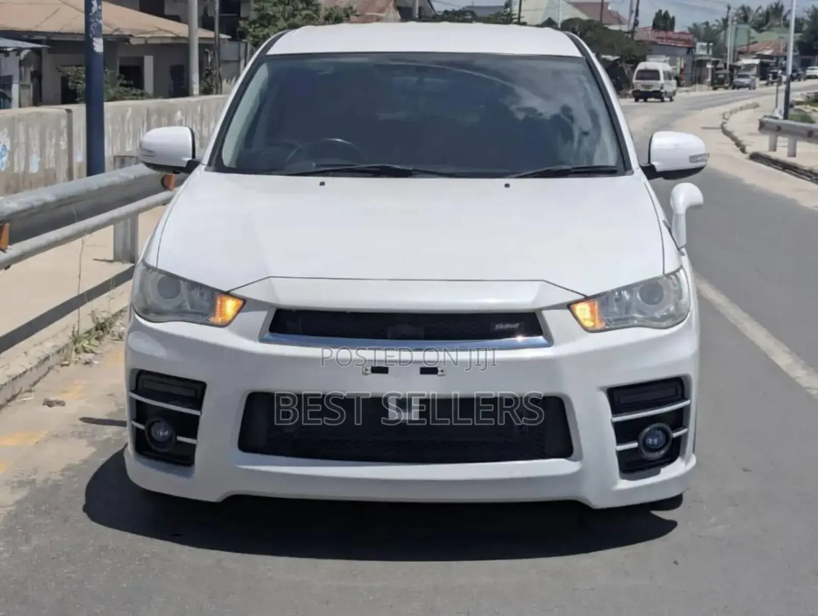 Mitsubishi Outlander Sport SE 2011 White