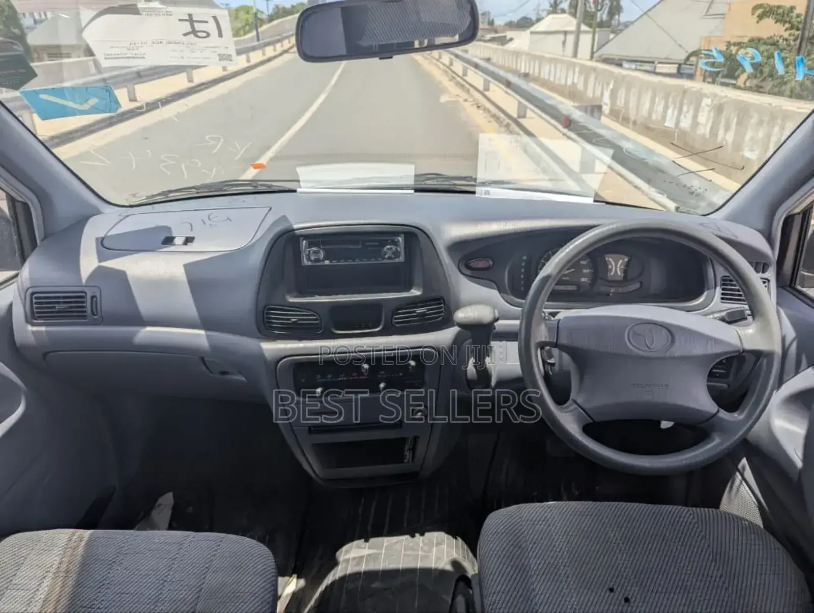 Toyota Lite-Ace 2000 Silver
