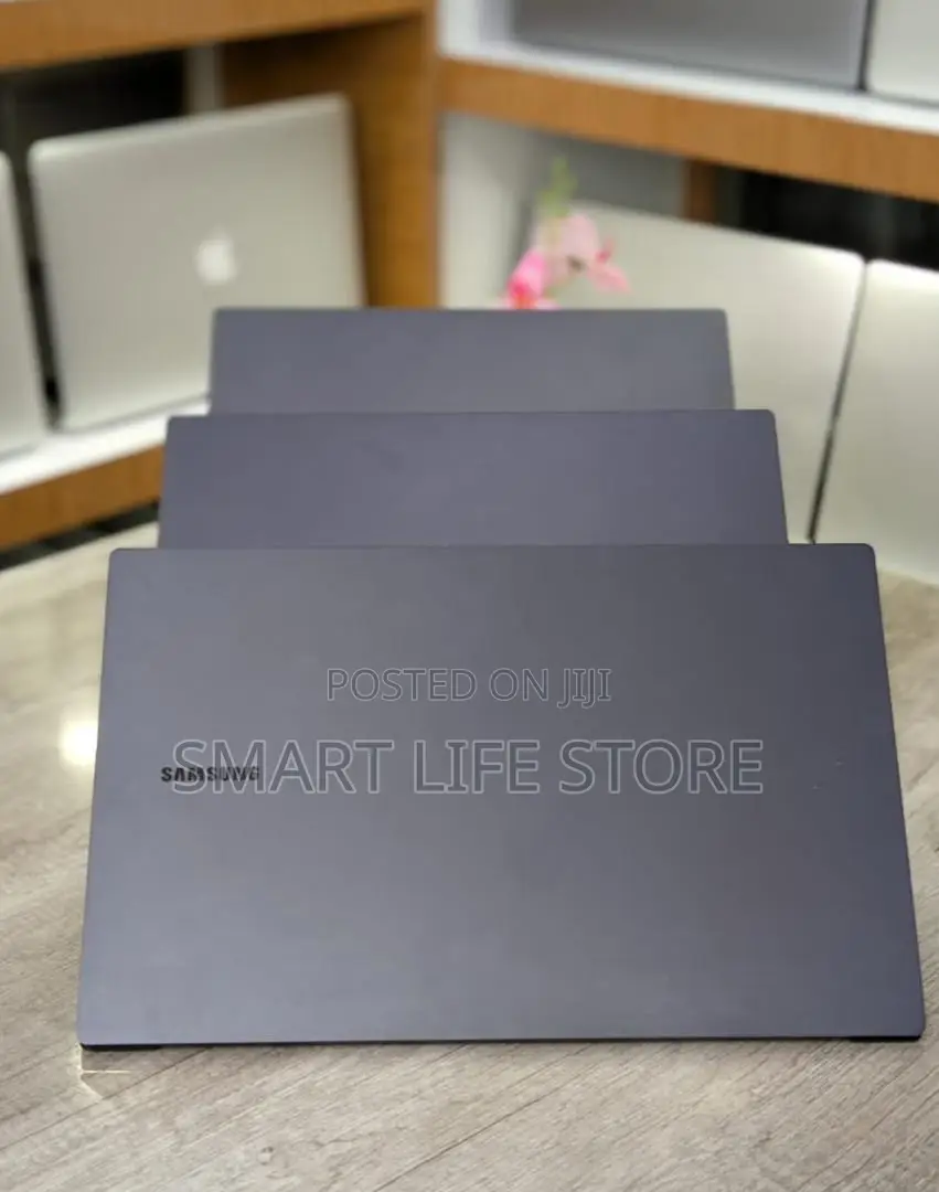 New Laptop Samsung Galaxy Book 2 16GB Intel Core i5 SSD 512GB