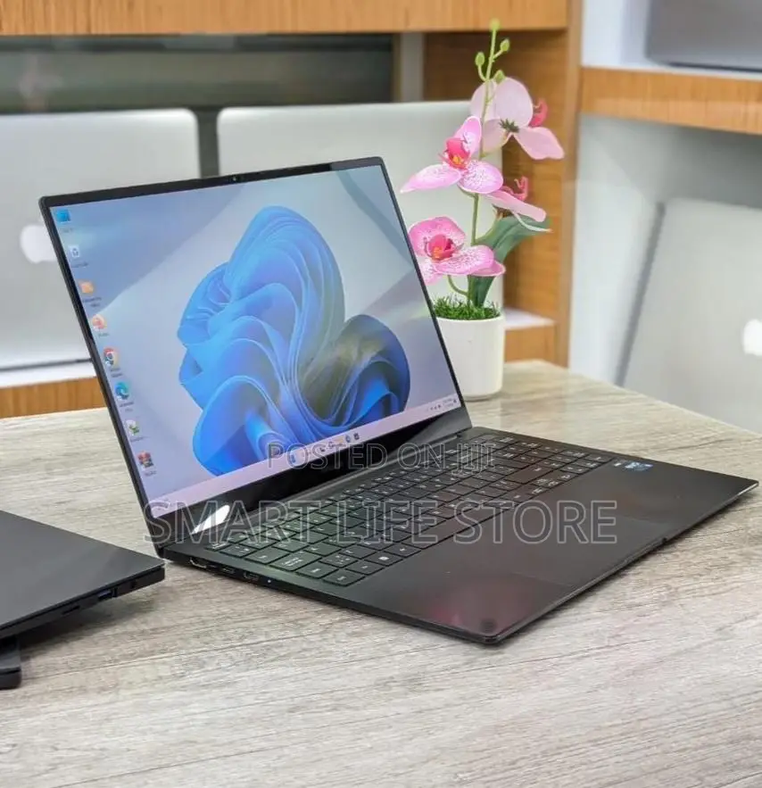 New Laptop Samsung Galaxy Book 2 16GB Intel Core i5 SSD 512GB