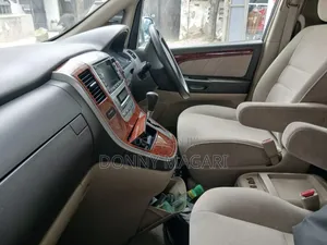 Toyota Alphard 2005 Silver
