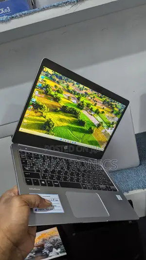 New Laptop HP EliteBook Folio G1 8GB Intel Core i5 SSD 256GB