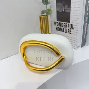 Vintage Style Box Clutch