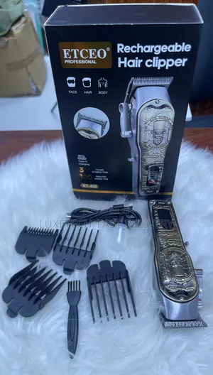 ETCEO ET-821 Professional Rechargeable Cordless Hair Clipper