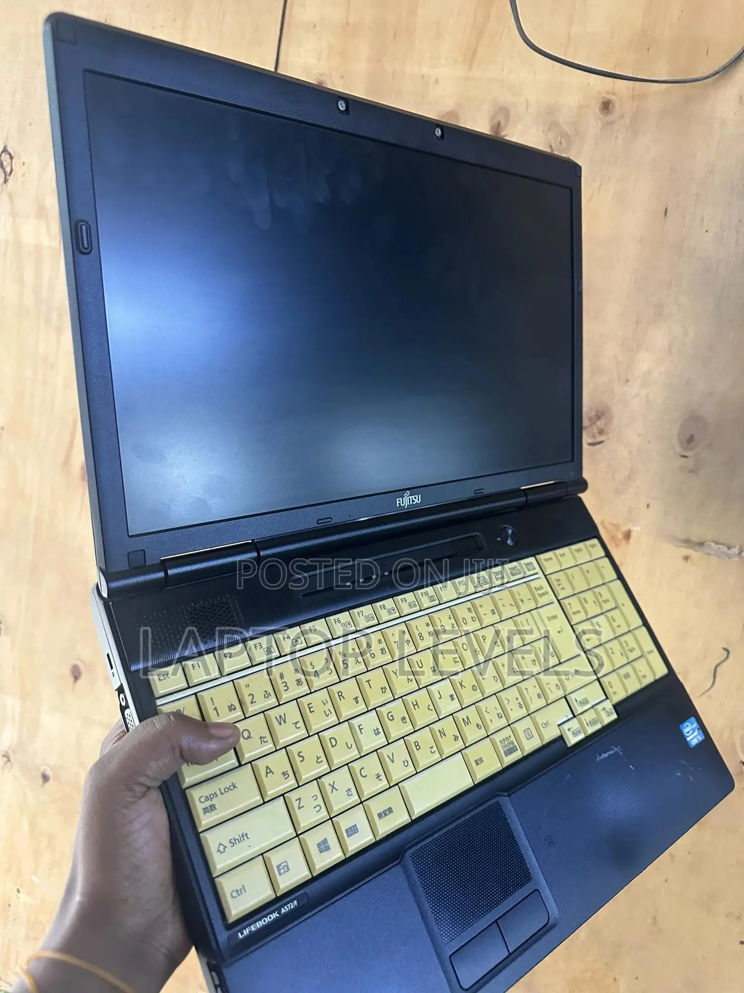 Laptop Fujitsu Lifebook AH532 6GB Intel Core i5 HDD 320GB