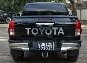 Toyota Hilux 2020 Black