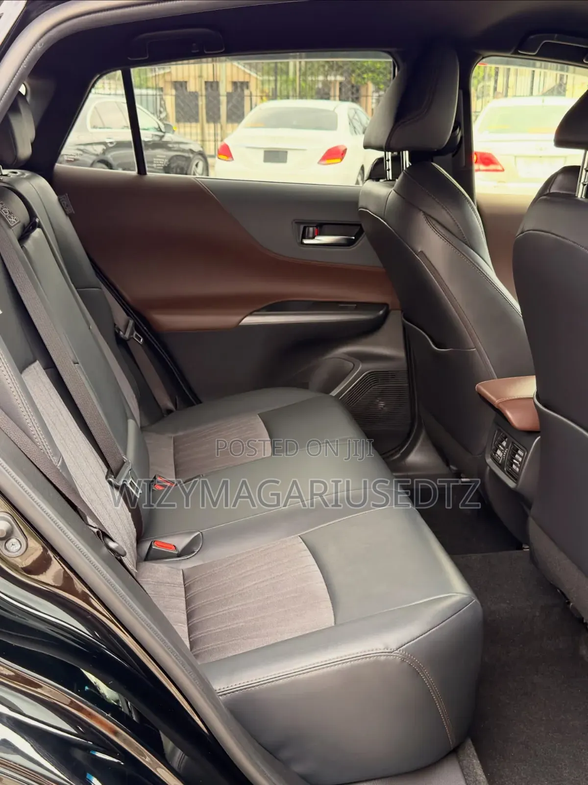 Toyota Harrier G 2021 Burgundy