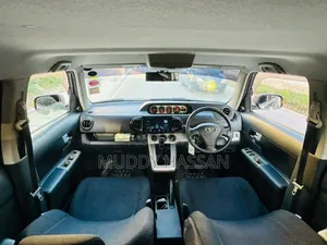 Toyota Corolla Rumion 2009 Black