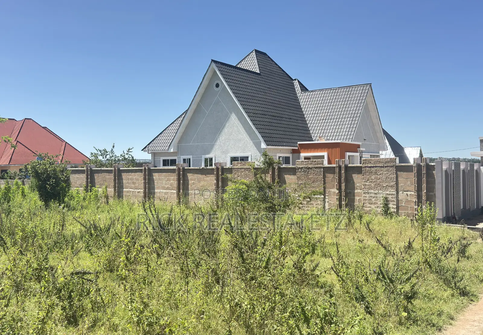 Kiwanja Kinauzwa Buhongwa