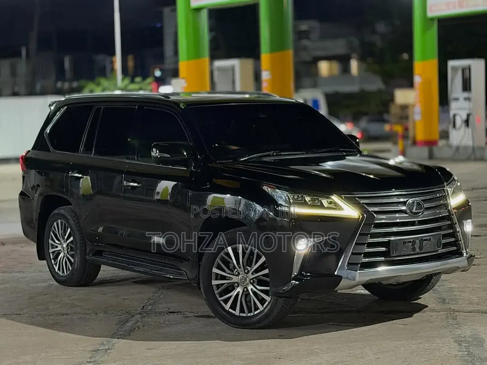 Lexus LX 2018 Black