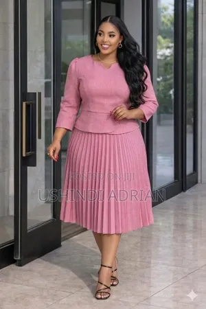  Elegance Queen Dresses 