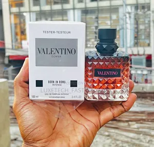 Valentino Donna Born in Roma Intense Eau De Parfum 100ml