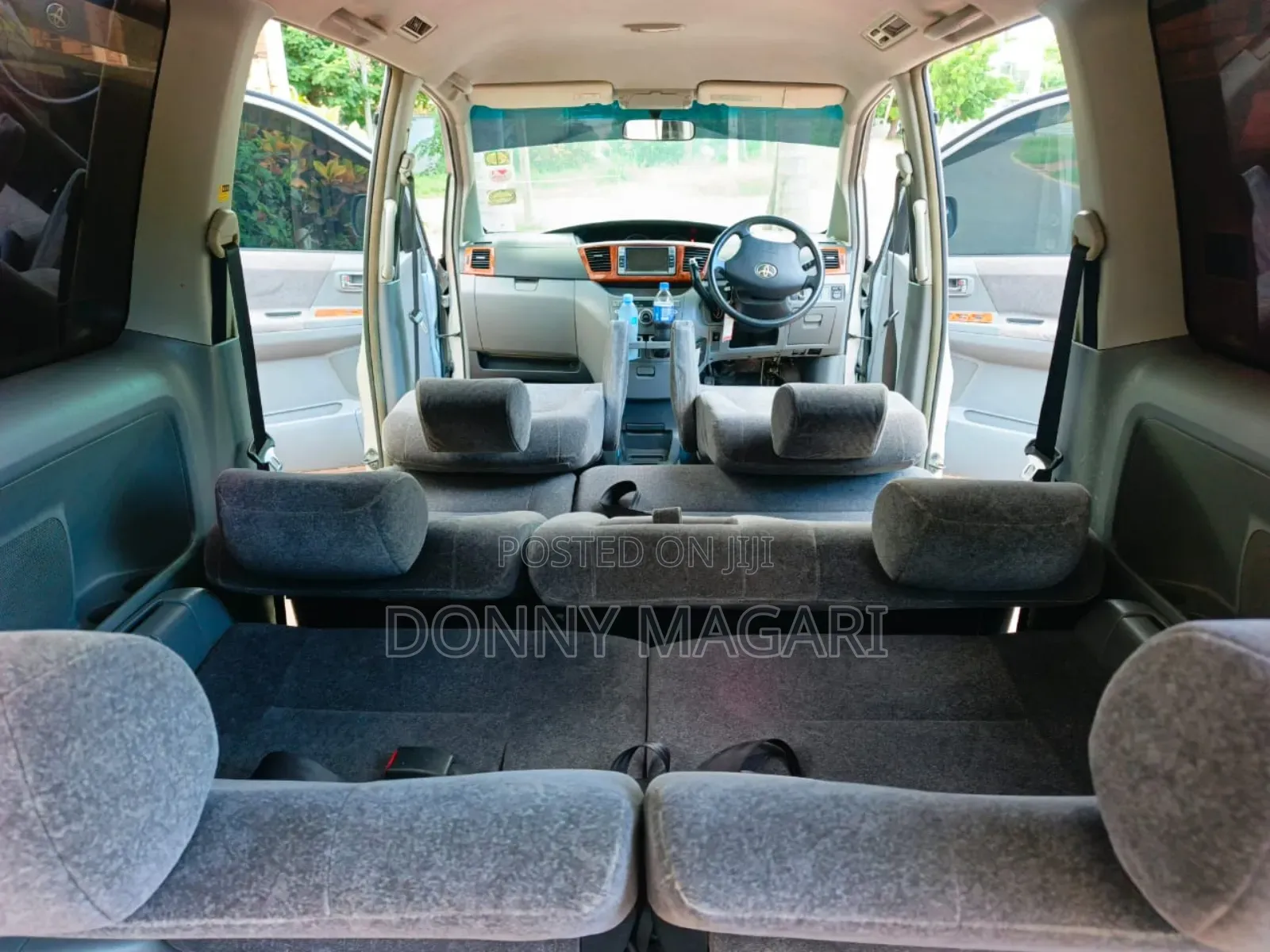 Toyota Noah 2005 Silver