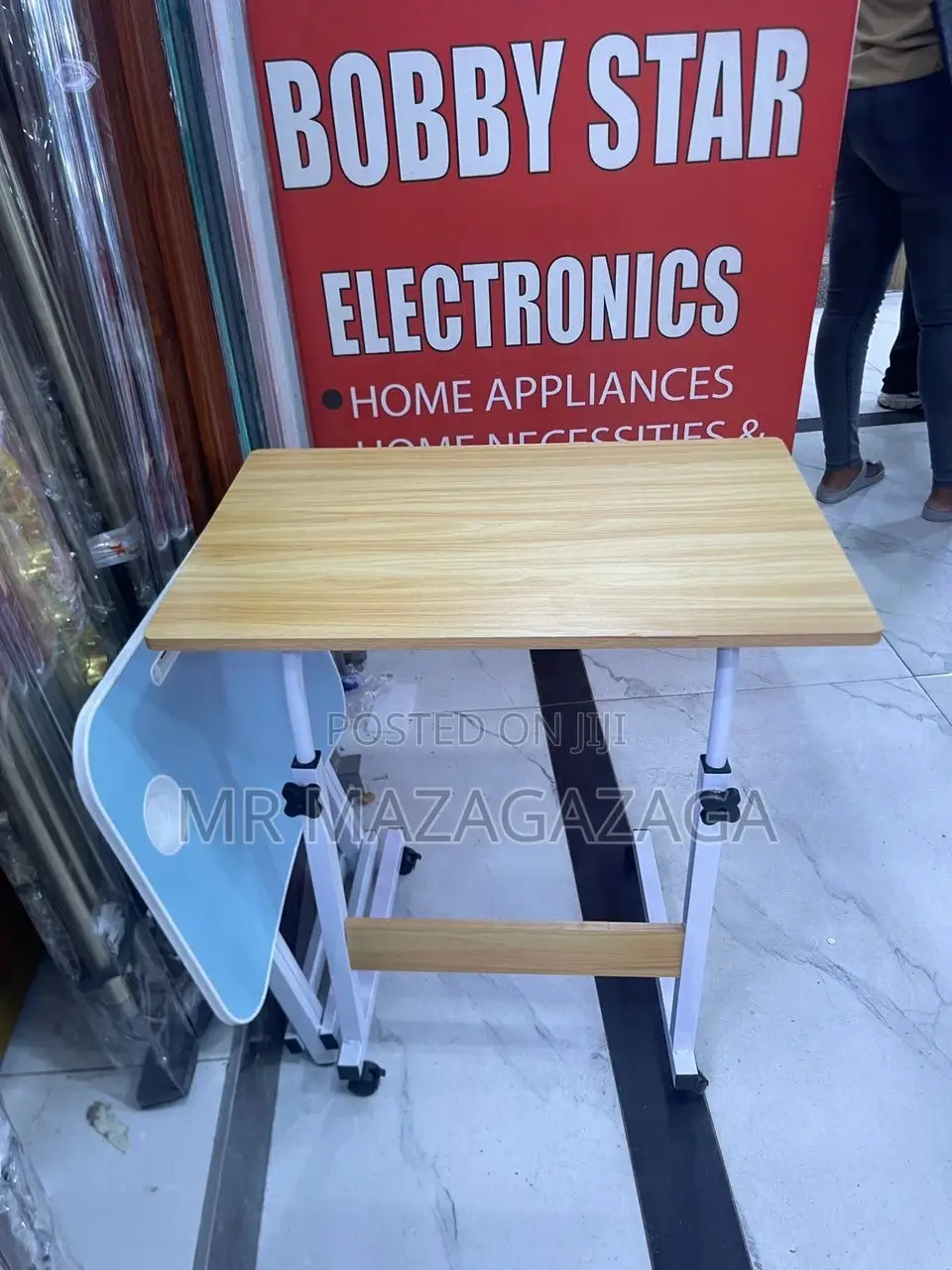Adjusteble Laptop Table