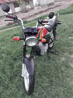 New Honda CB 2025 Black