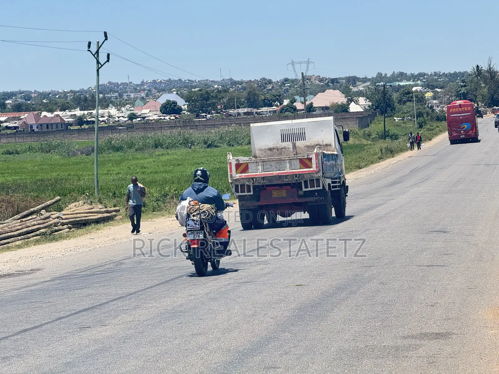 Kiwanja Cha Pili (2) Lami Kinauzwa ( Industrial Area )