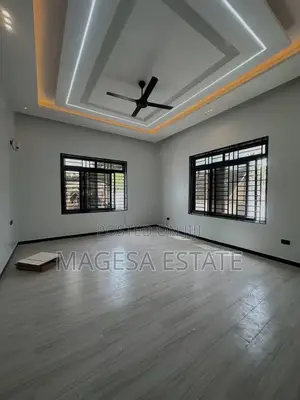 5bdrm Apartment in Goba for sale