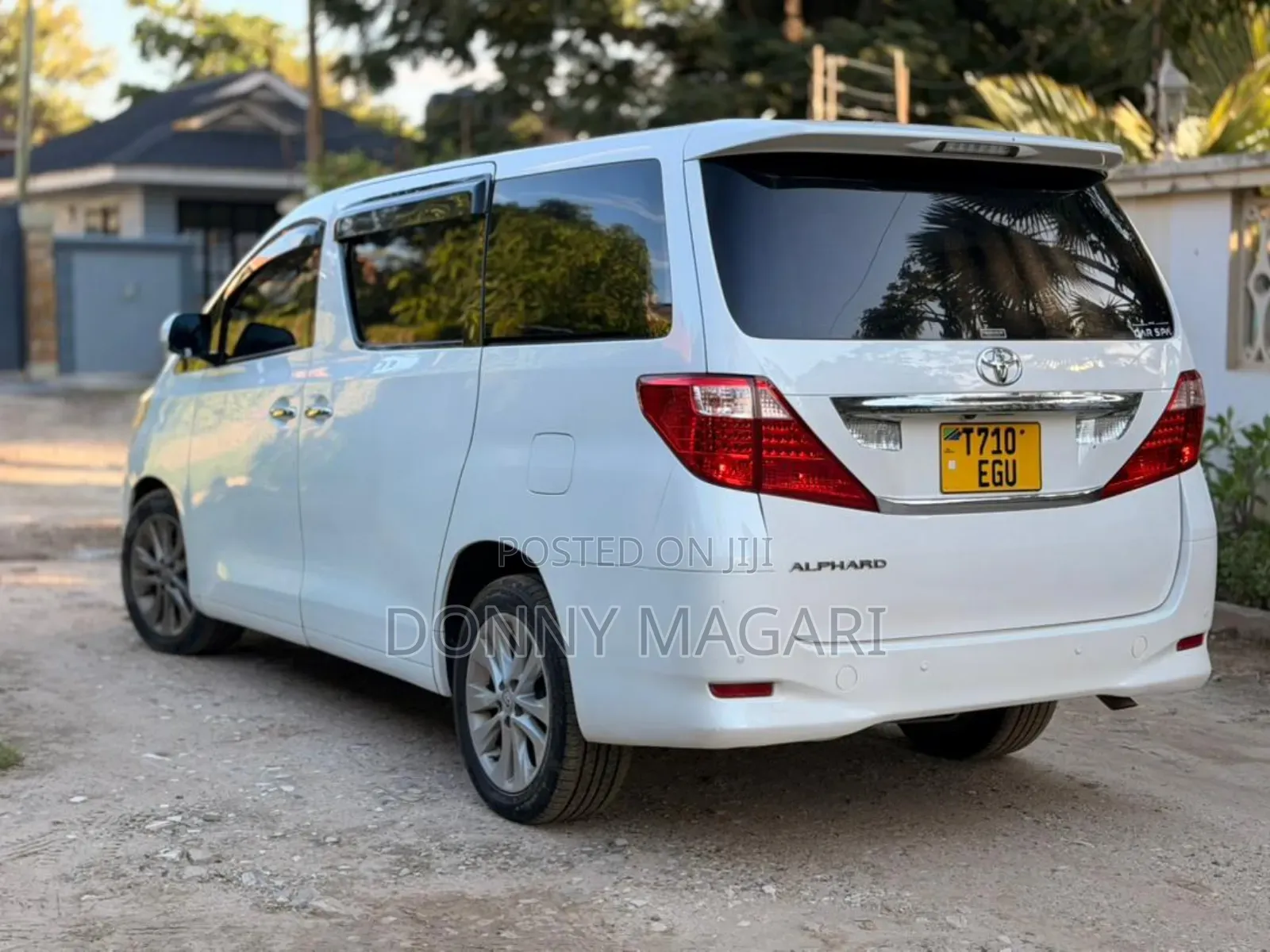 Toyota Alphard 2011 White
