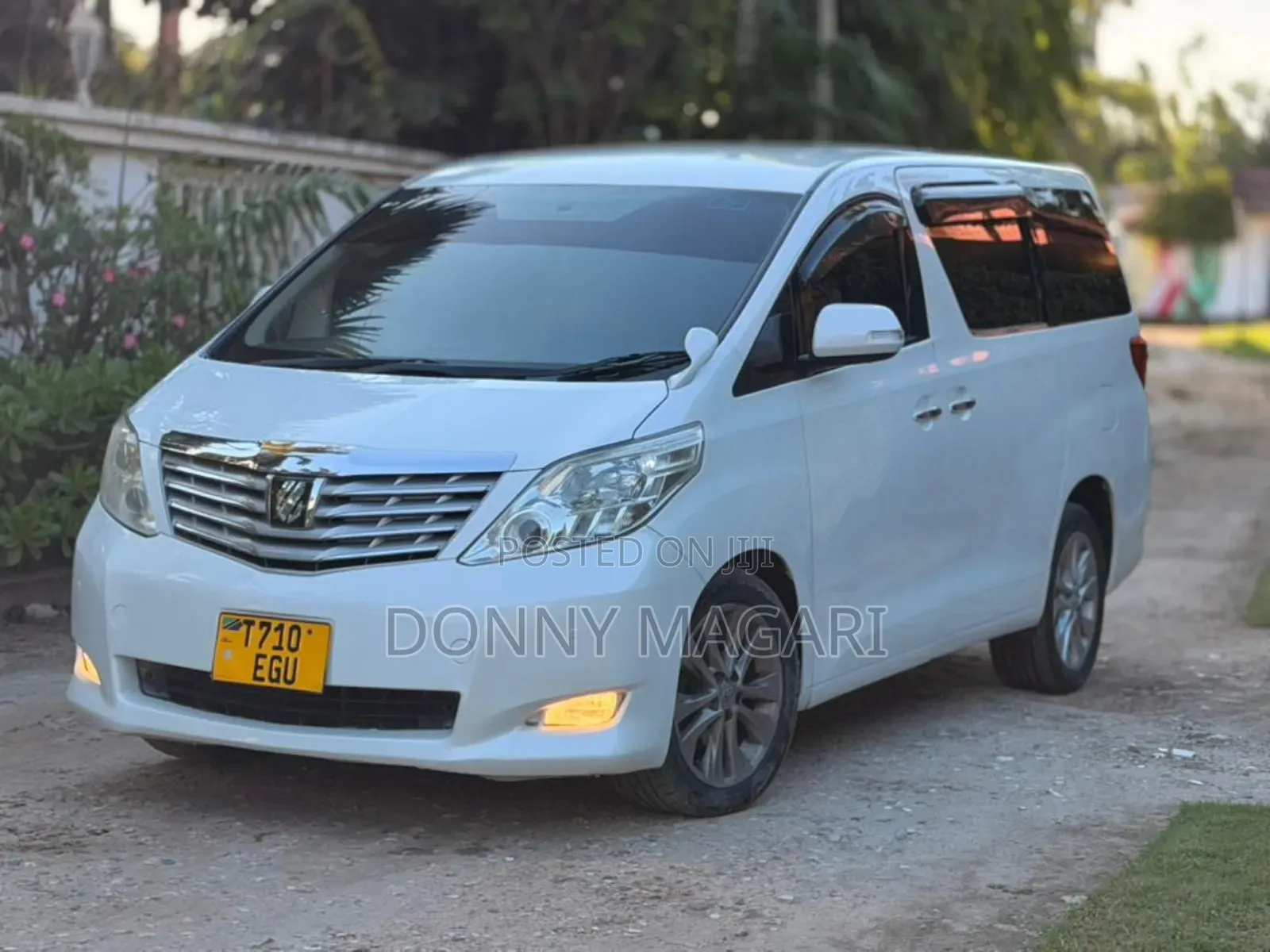 Toyota Alphard 2011 White