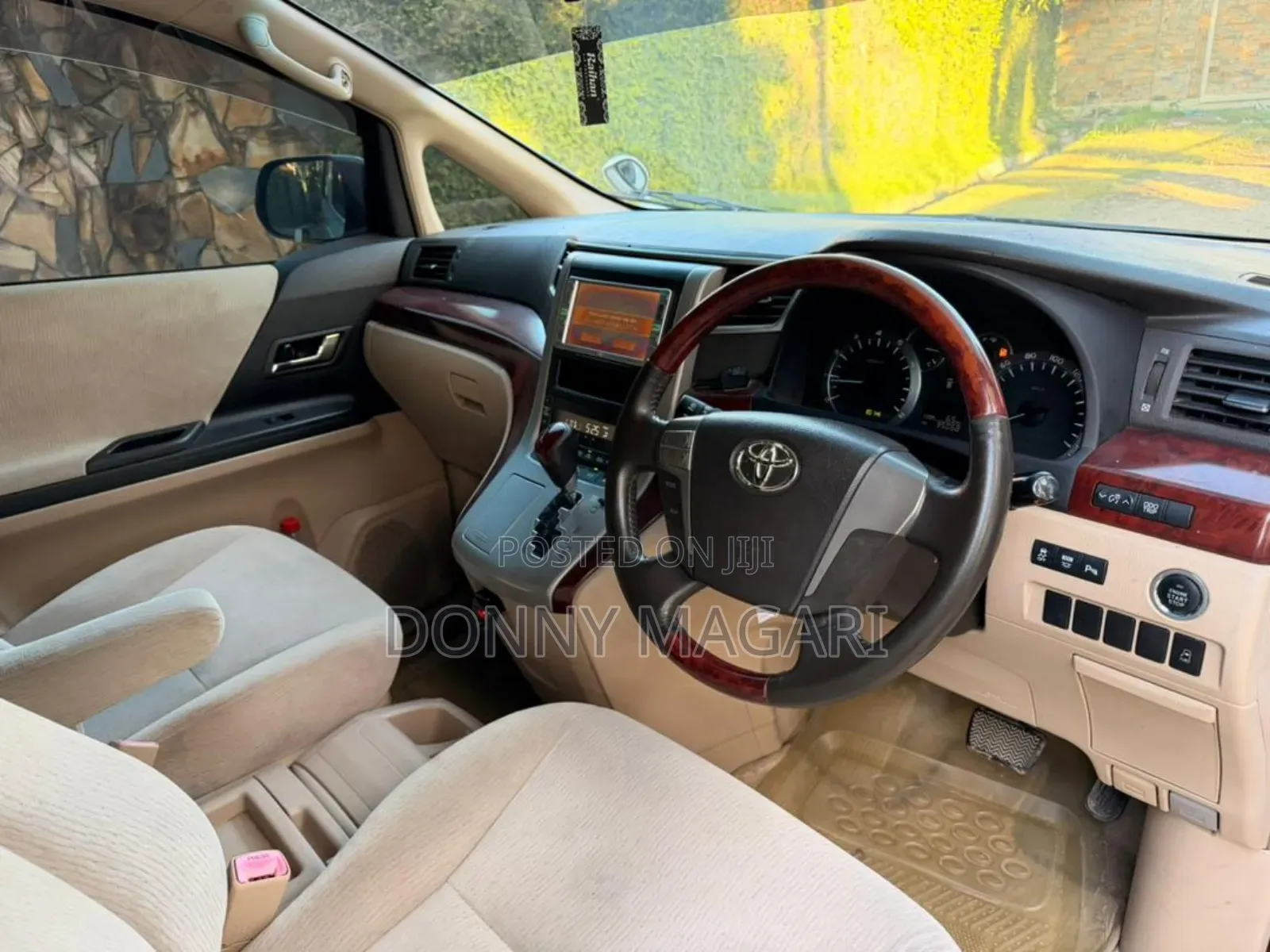 Toyota Alphard 2011 White