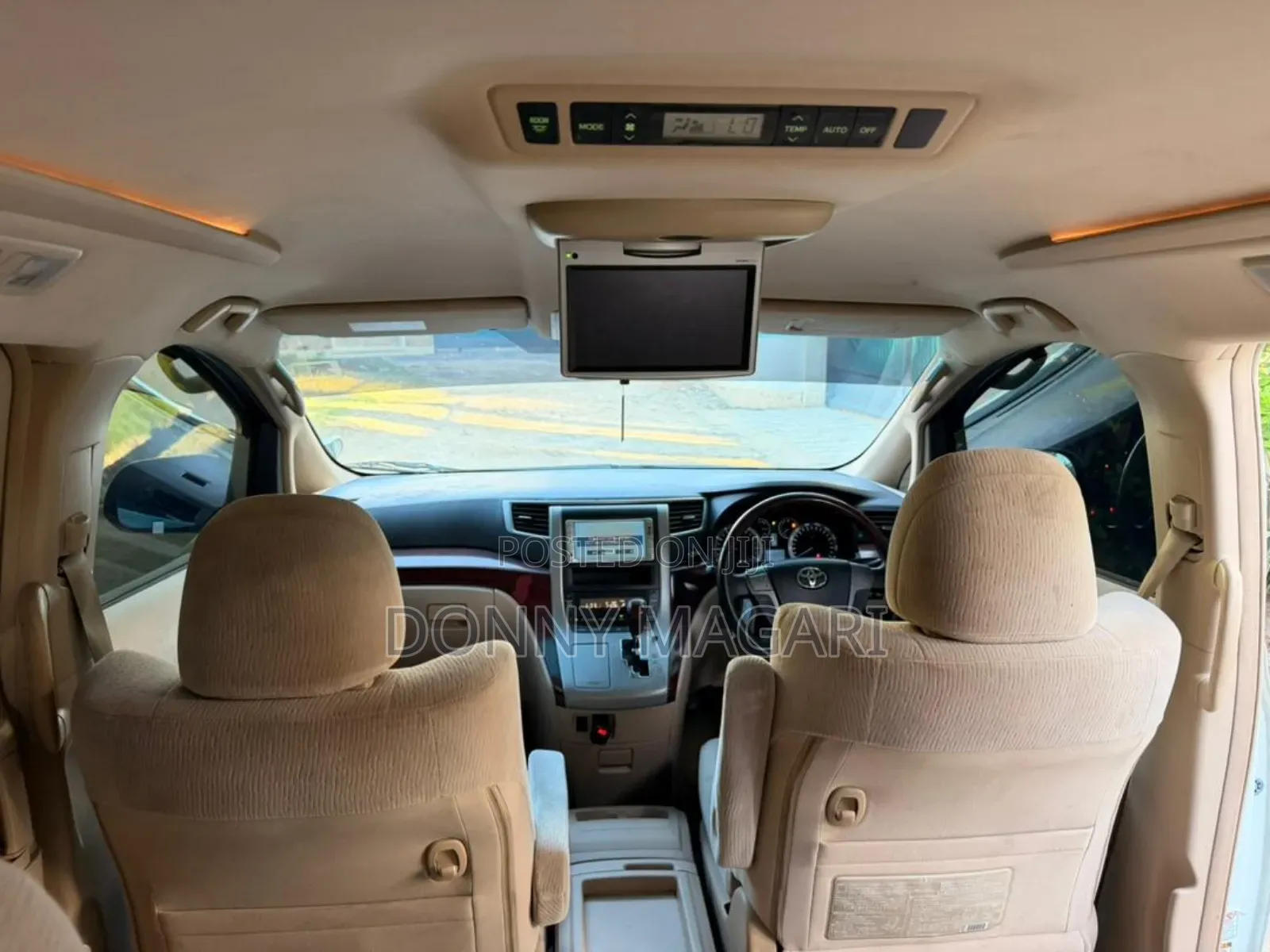 Toyota Alphard 2011 White