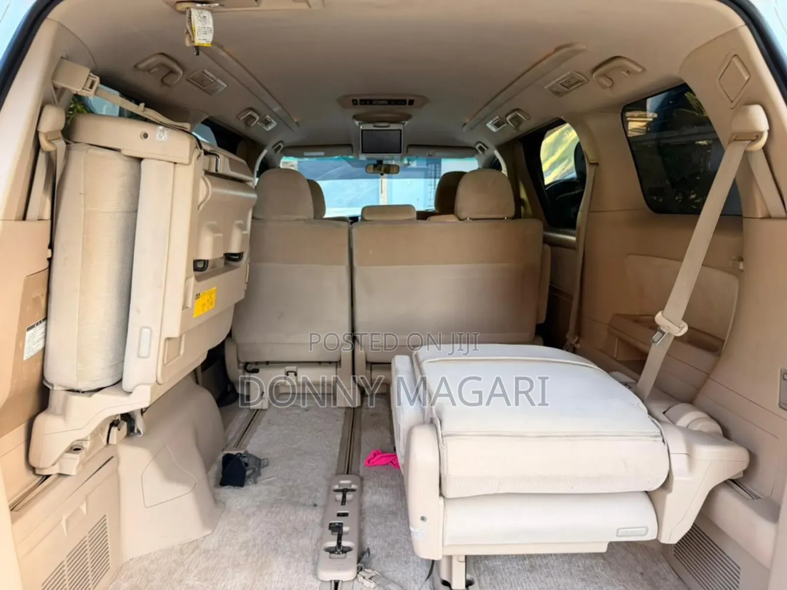 Toyota Alphard 2011 White