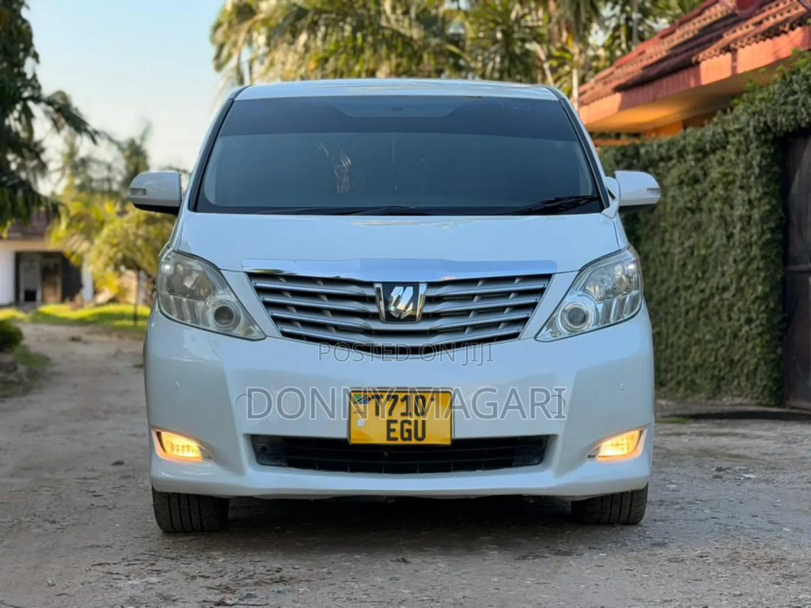 Toyota Alphard 2011 White