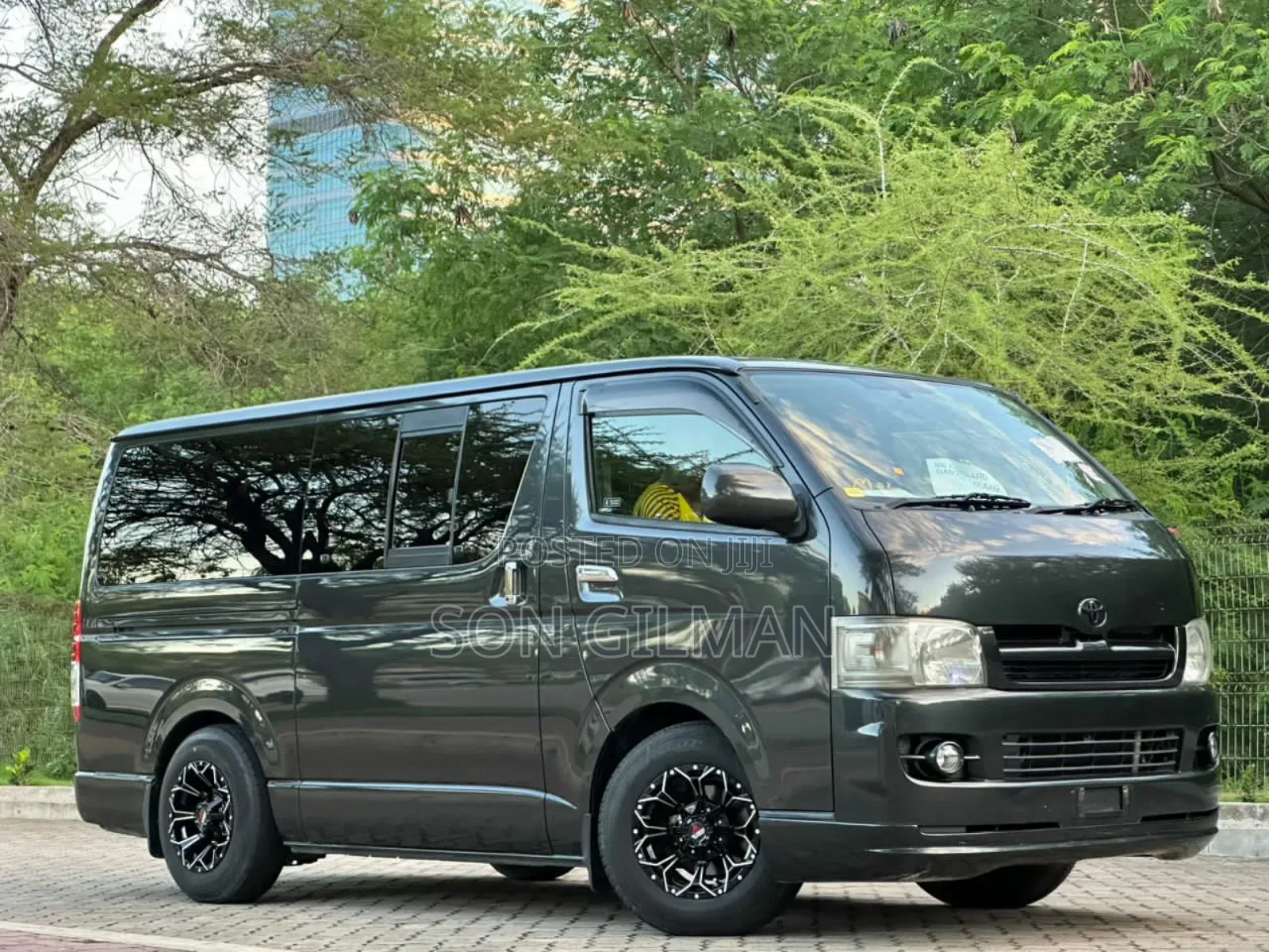 Toyota HiAce 2005 Gray