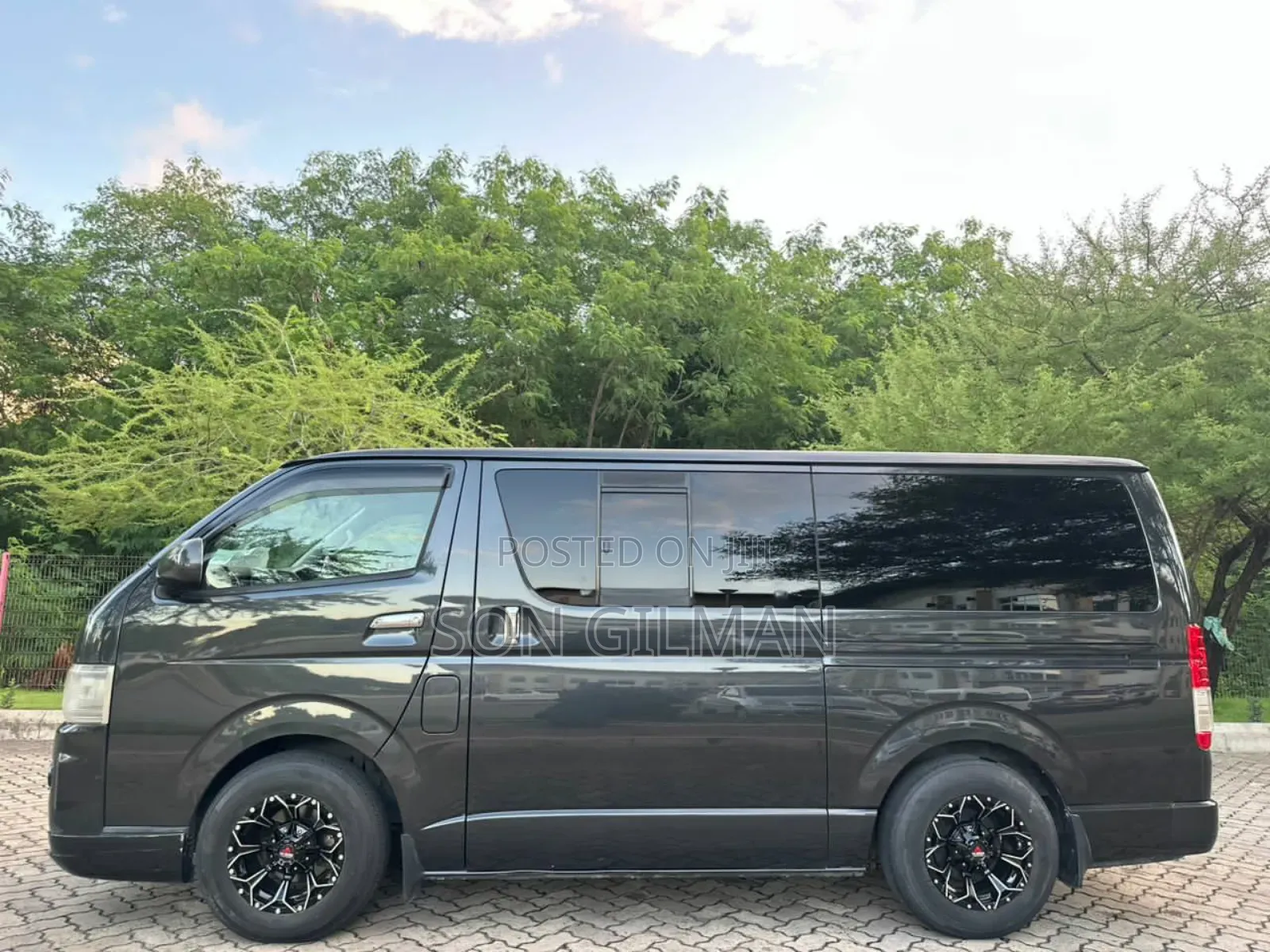 Toyota HiAce 2005 Gray