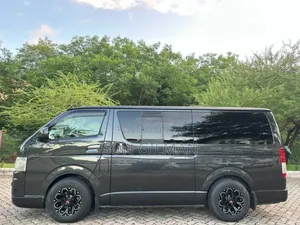 Toyota HiAce 2005 Gray