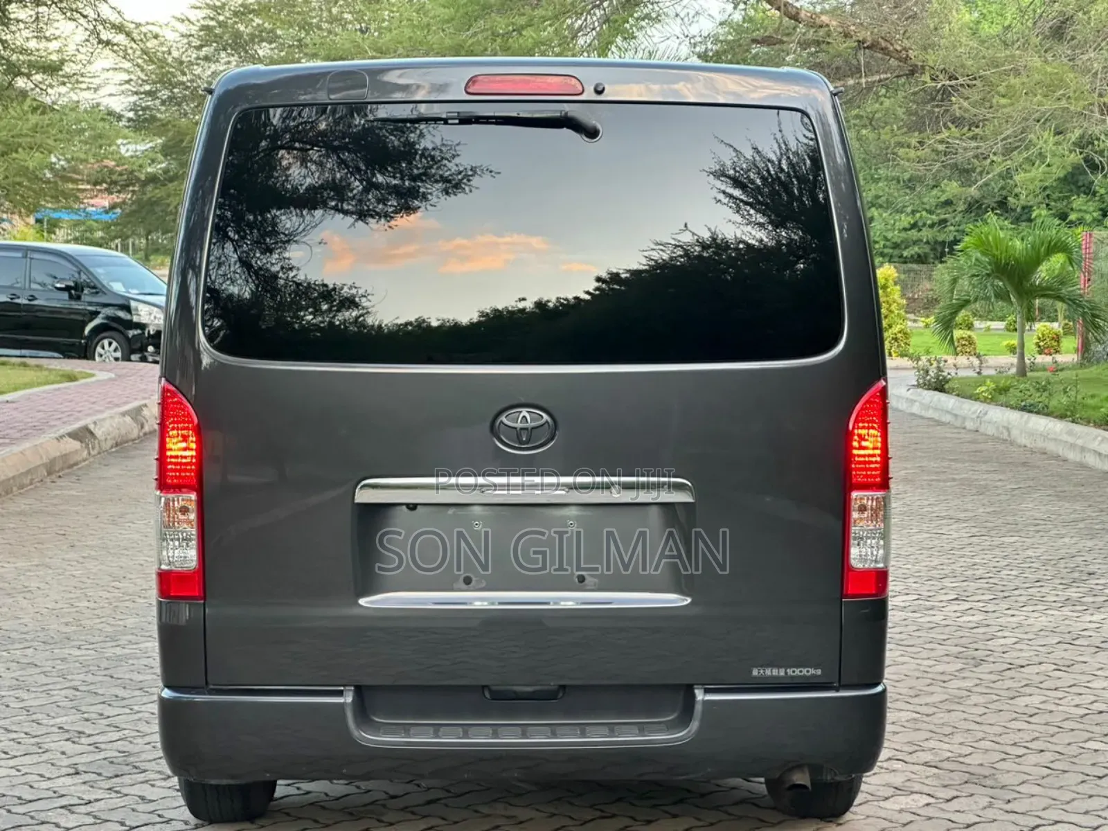 Toyota HiAce 2005 Gray