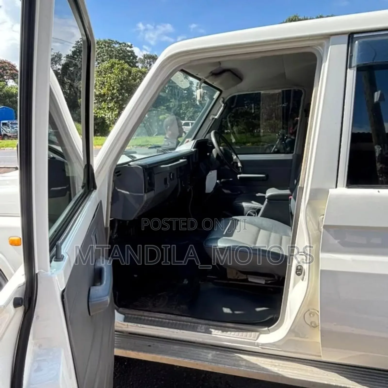 Toyota Land Cruiser 79 Series 2009 White