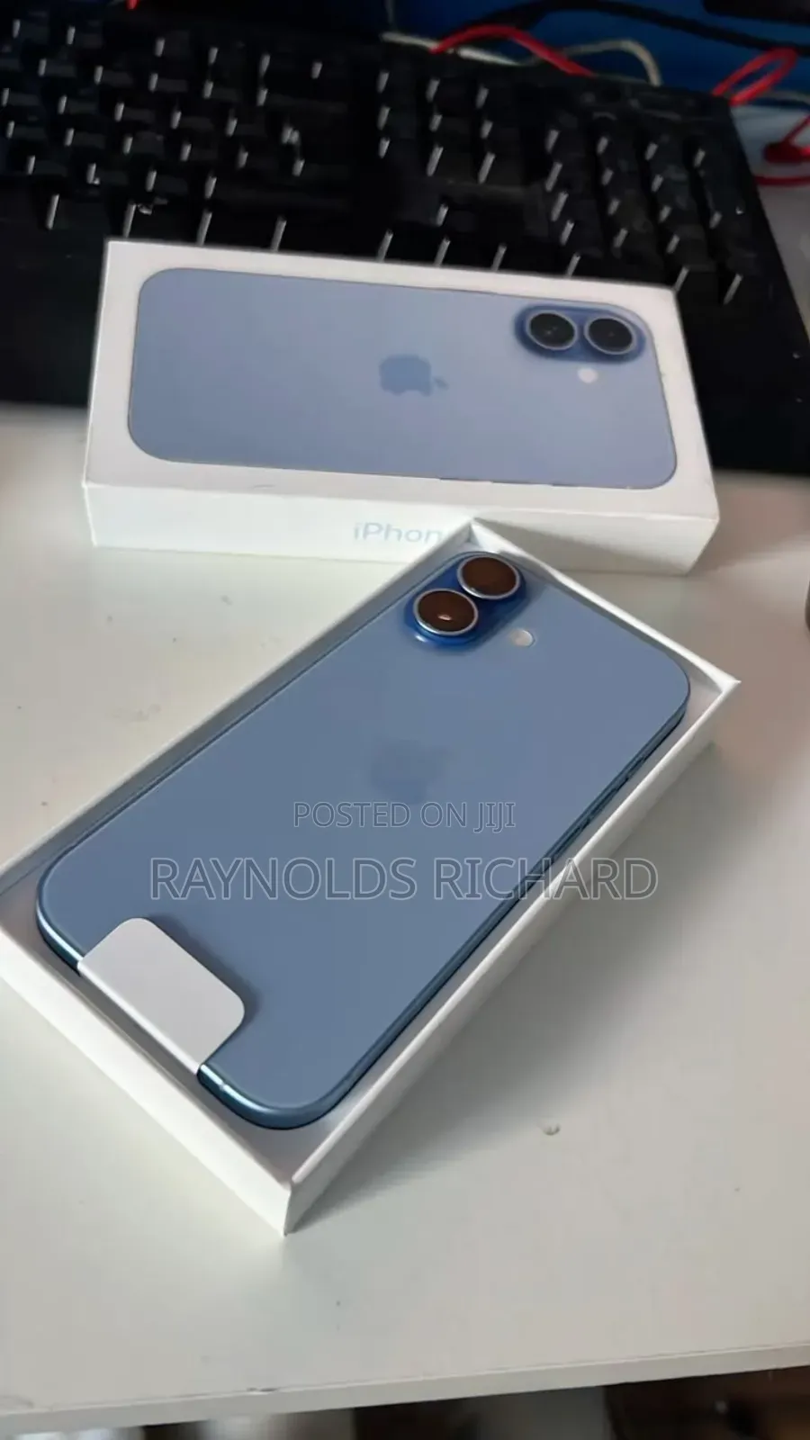 New Apple iPhone 17 256 GB Blue