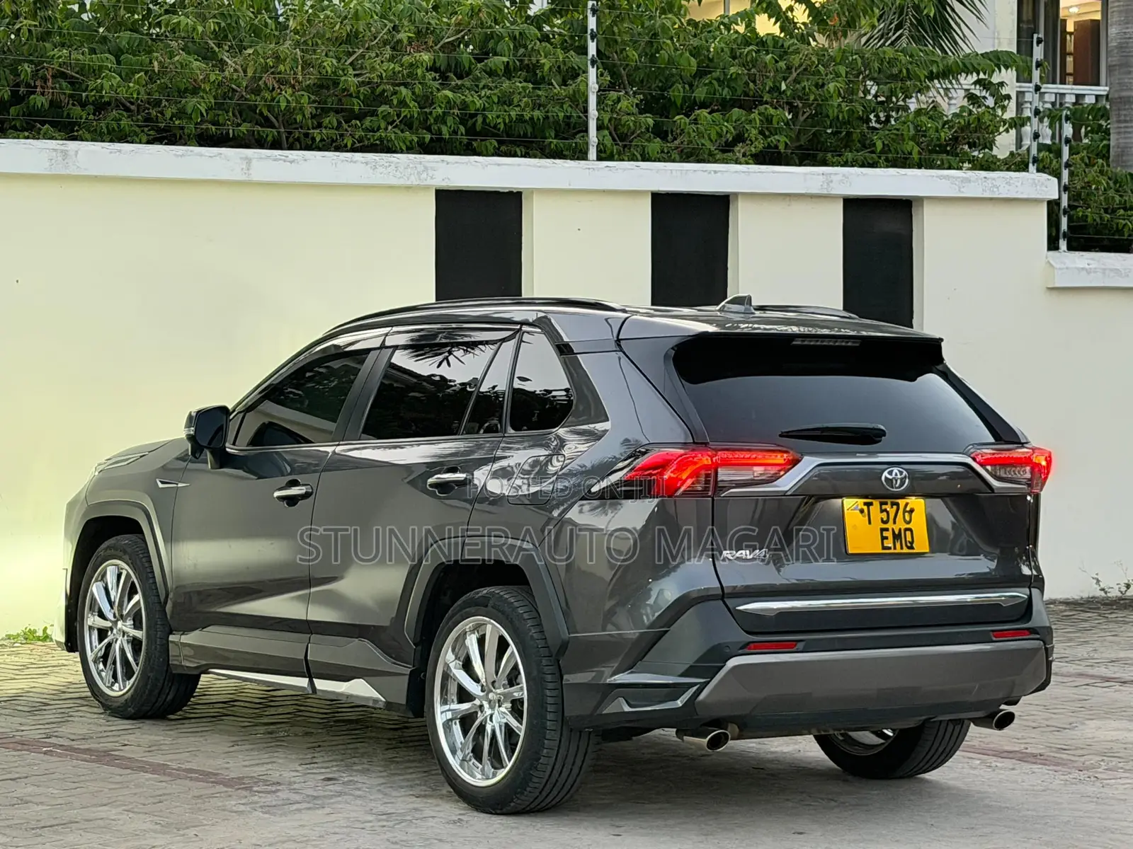 Toyota RAV4 2019 Gray