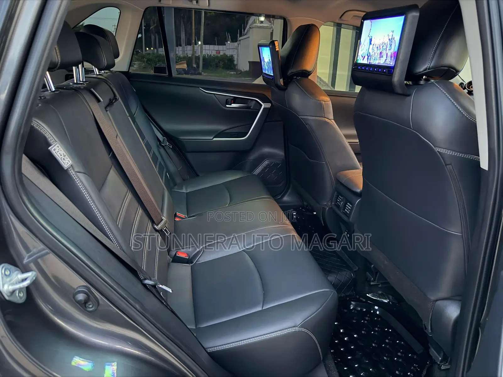 Toyota RAV4 2019 Gray