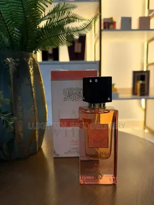 Lattafa Ana Abiyedh Coral Eau De Parfum, a Unisex Fragrance