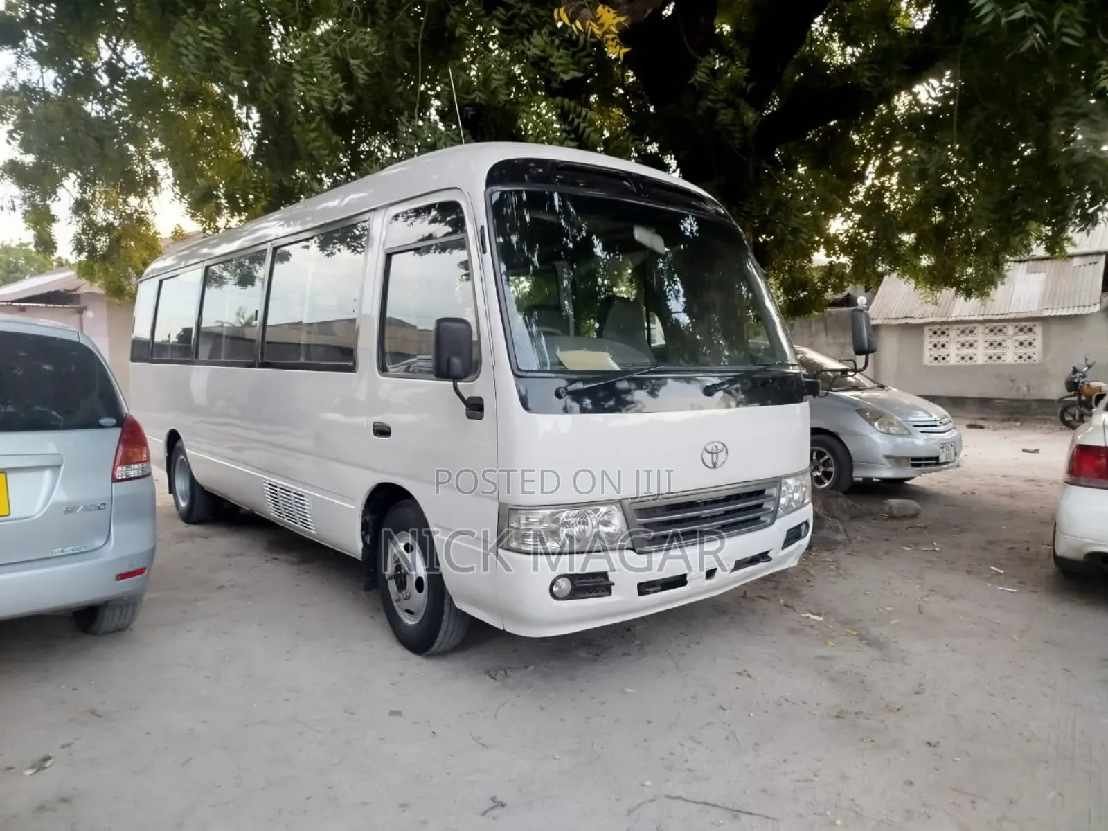 Toyota Coaster 2002 White