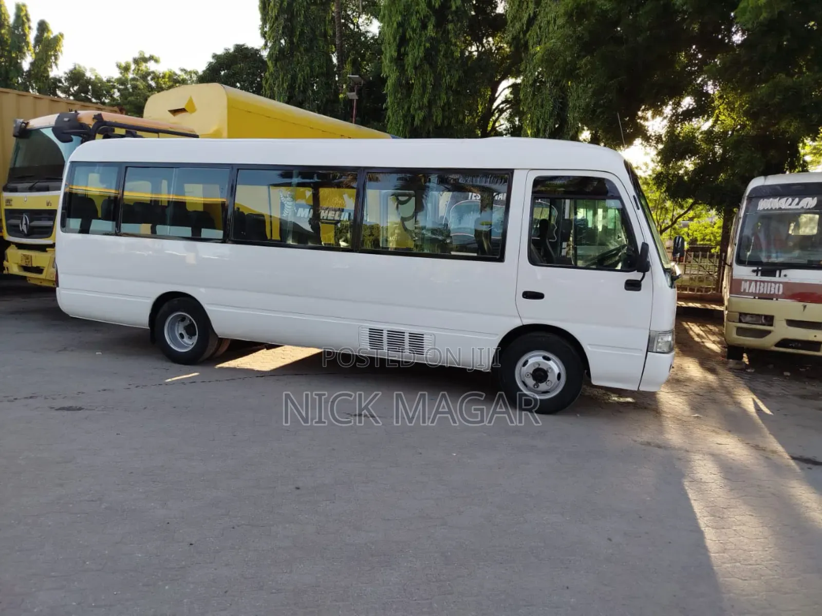 Toyota Coaster 2002 White