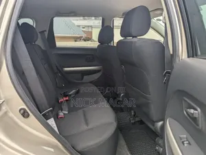 Toyota IST 2004
