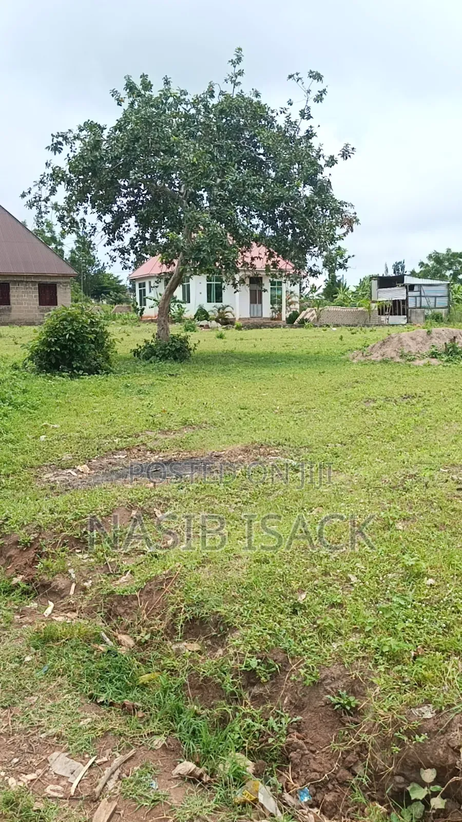 Kiwanja Kinauzwa Busweru