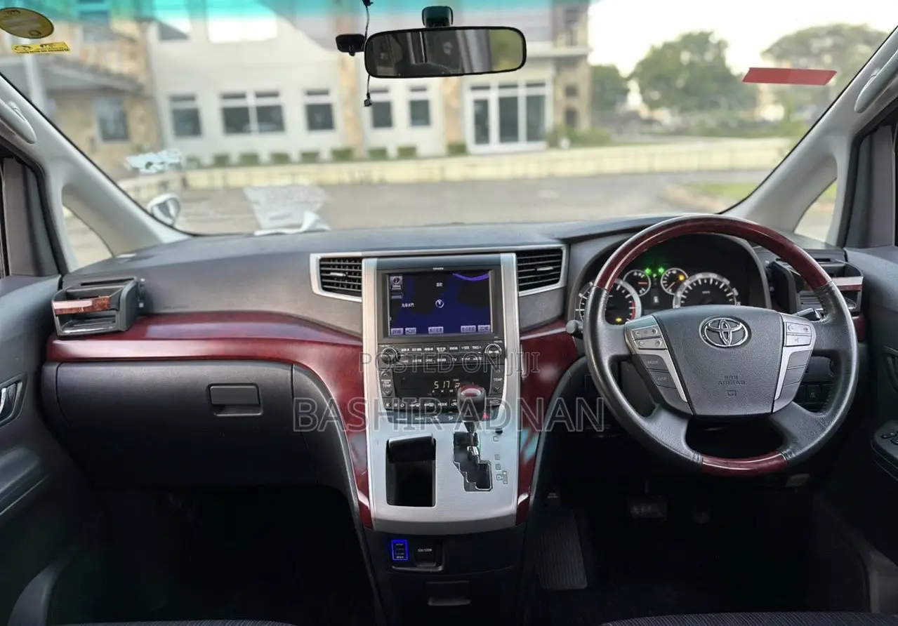 Toyota Vellfire 2008 White