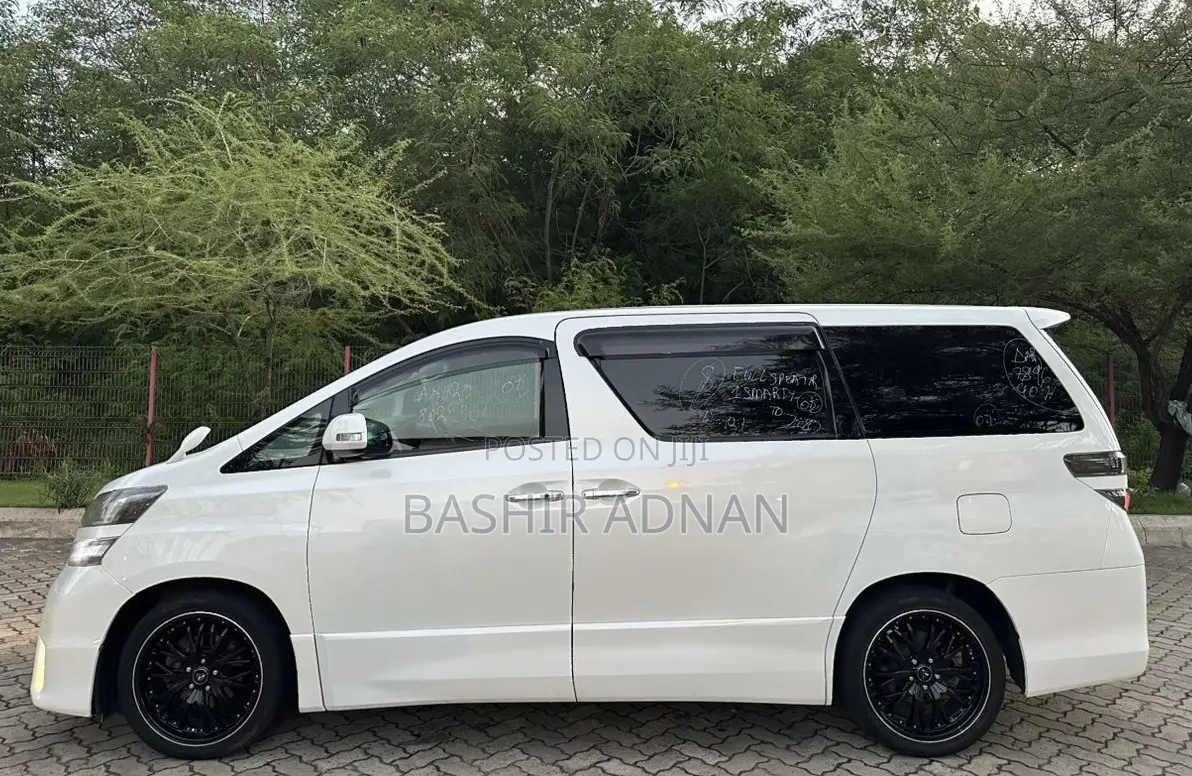 Toyota Vellfire 2008 White