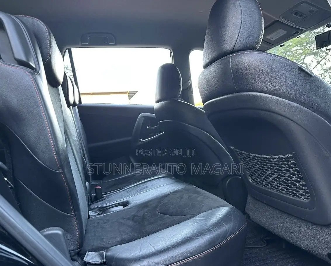 Toyota Vanguard 2013 Black