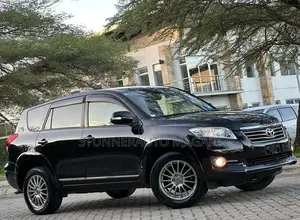 Toyota Vanguard 2013 Black