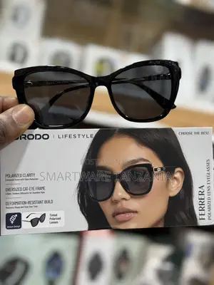 Porodo Lifestyle Ferrera Oversized Cat-Eye Polarized Sunglasses Black