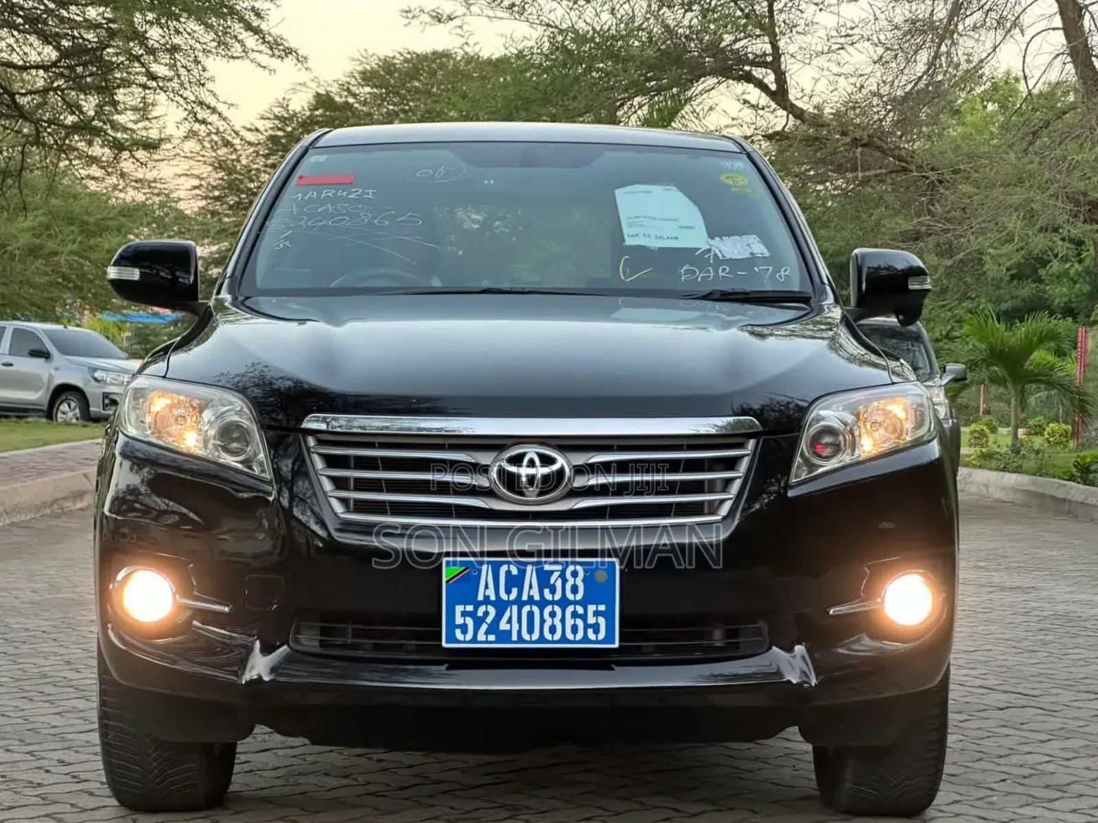 Toyota Vanguard 2012 Black