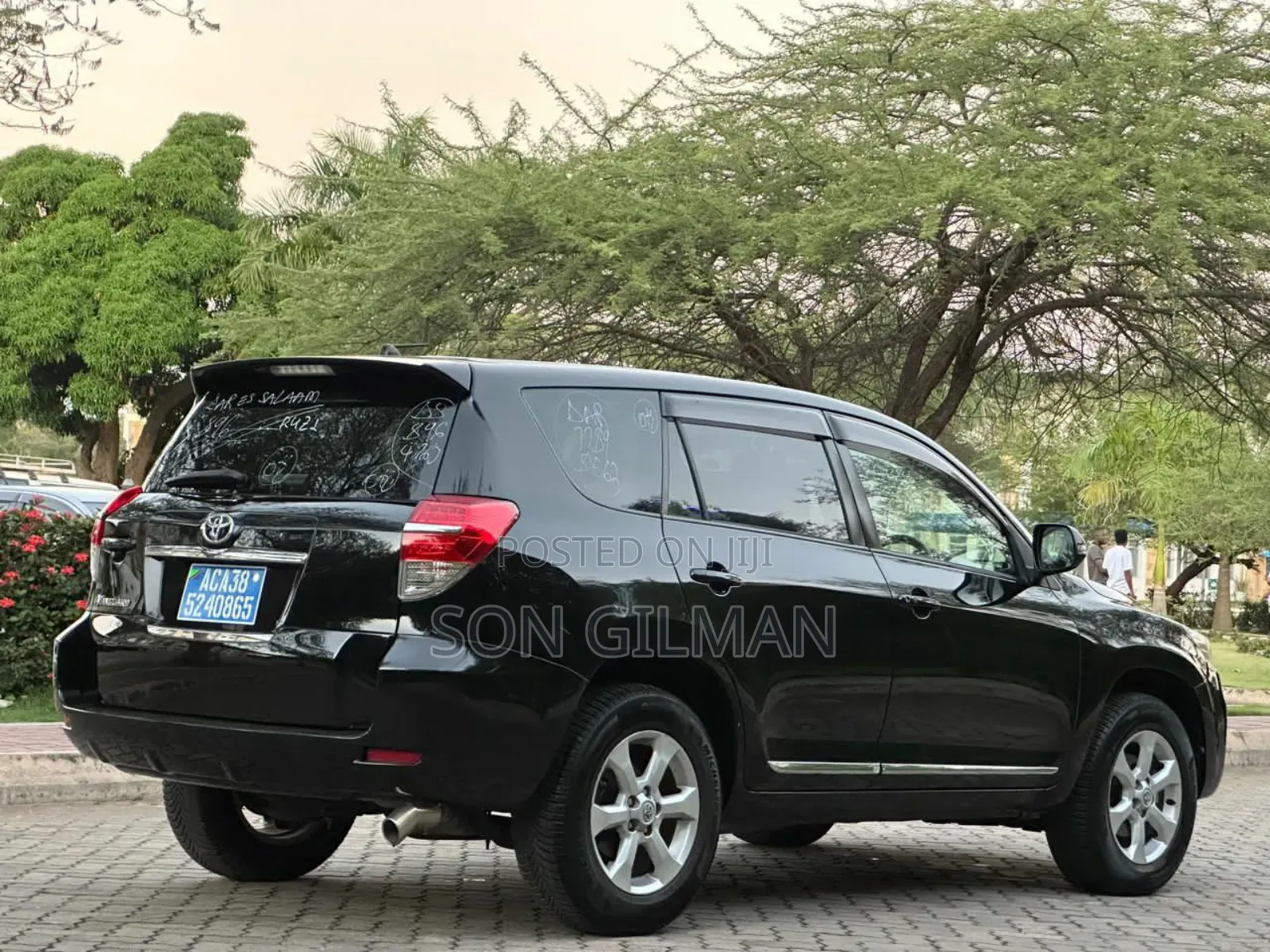 Toyota Vanguard 2012 Black